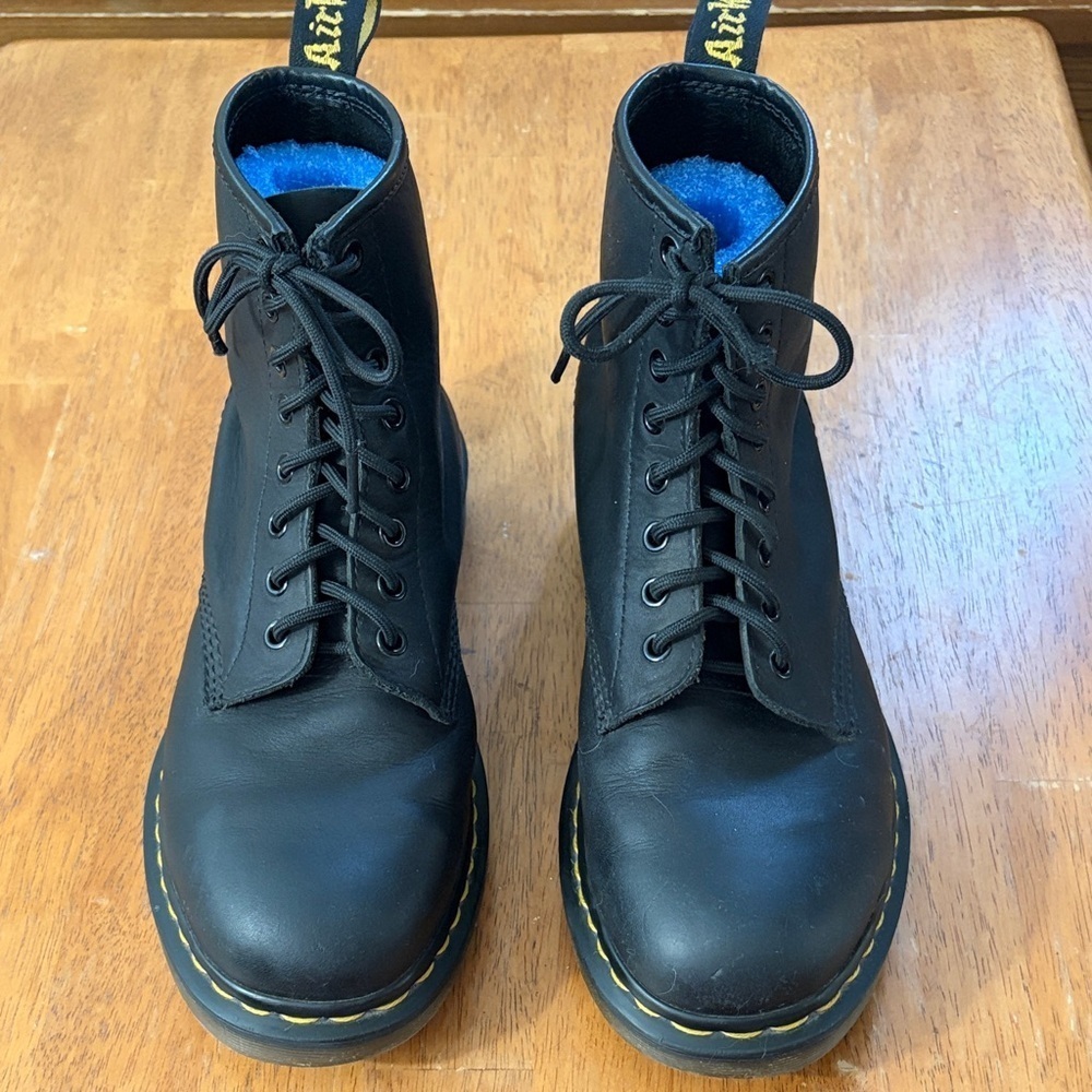 Dr. Martens #146 Black leather W 9/ M 8 - Picture 2 of 9